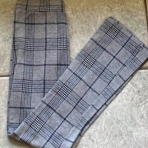 Urban Outfitters Houndstooth Plaid, Casey Kick Flare, High Rise Pants - Size SP
